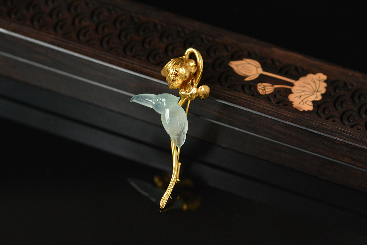 设计师作品|翡翠荷叶鸟（图ZMjQwNDQ1ODg4） - 首饰设计 - 站酷设计师天使原创珠宝设计原创素材 - 站酷ZCOOL