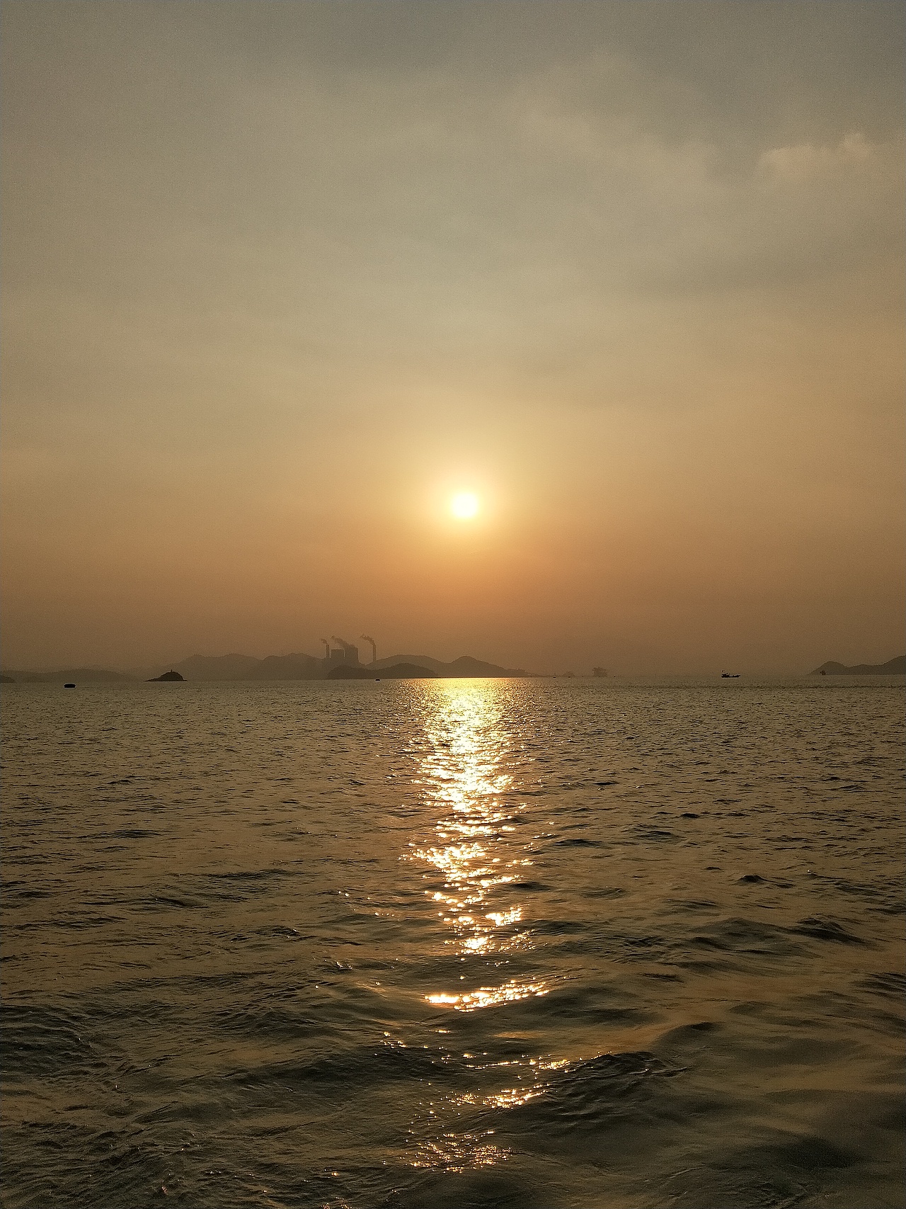 想把海潮声唱给你听