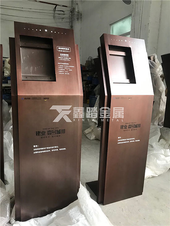 小区门禁不锈钢立体式门口机立柱 拉丝古铜高端效果