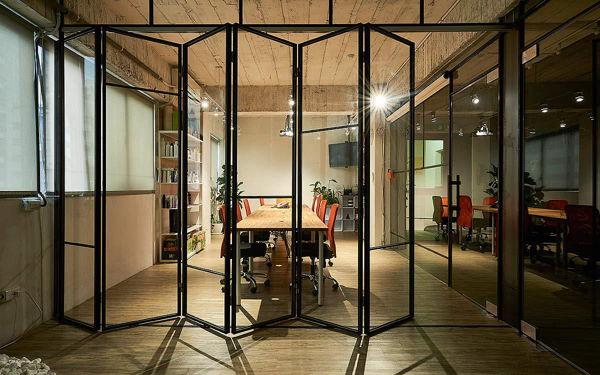 郑州个性工业风办公室装修设计案例个人工作室设计图