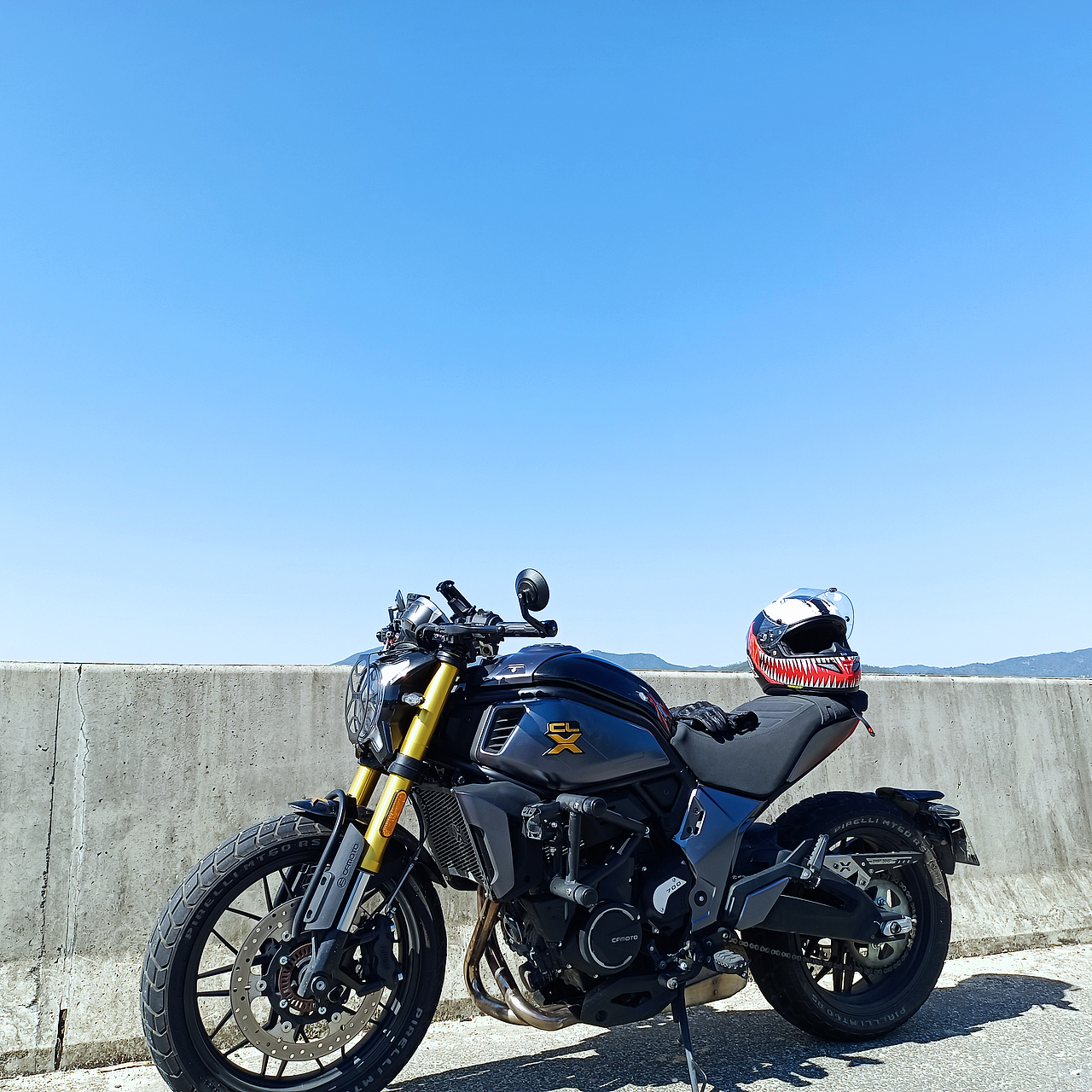 hjc毒液一代头盔