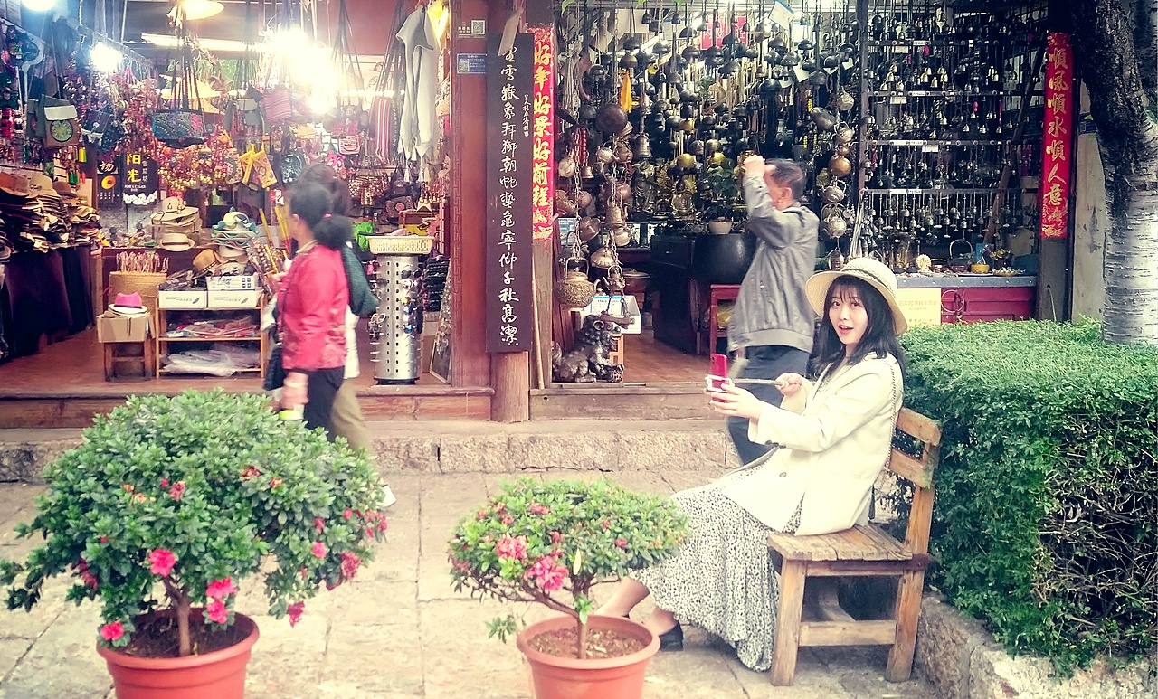 丽江古城第一天,小姐姐很漂亮有木有😊😊😊