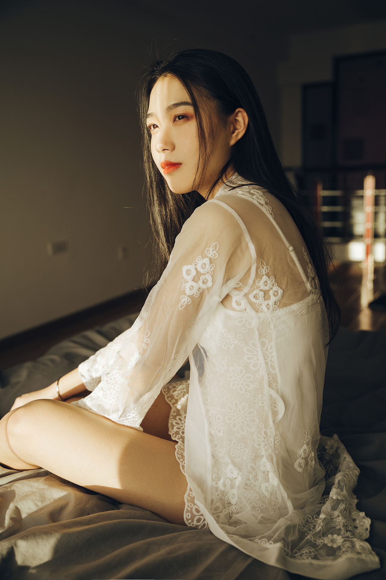 最是那一低头的温柔 像一朵水莲花不胜凉风的娇羞（图ZOTg3NTYwMjA=） - 人像摄影 - 站酷设计师吉诃德在造飞机原创素材 - 站酷ZCOOL