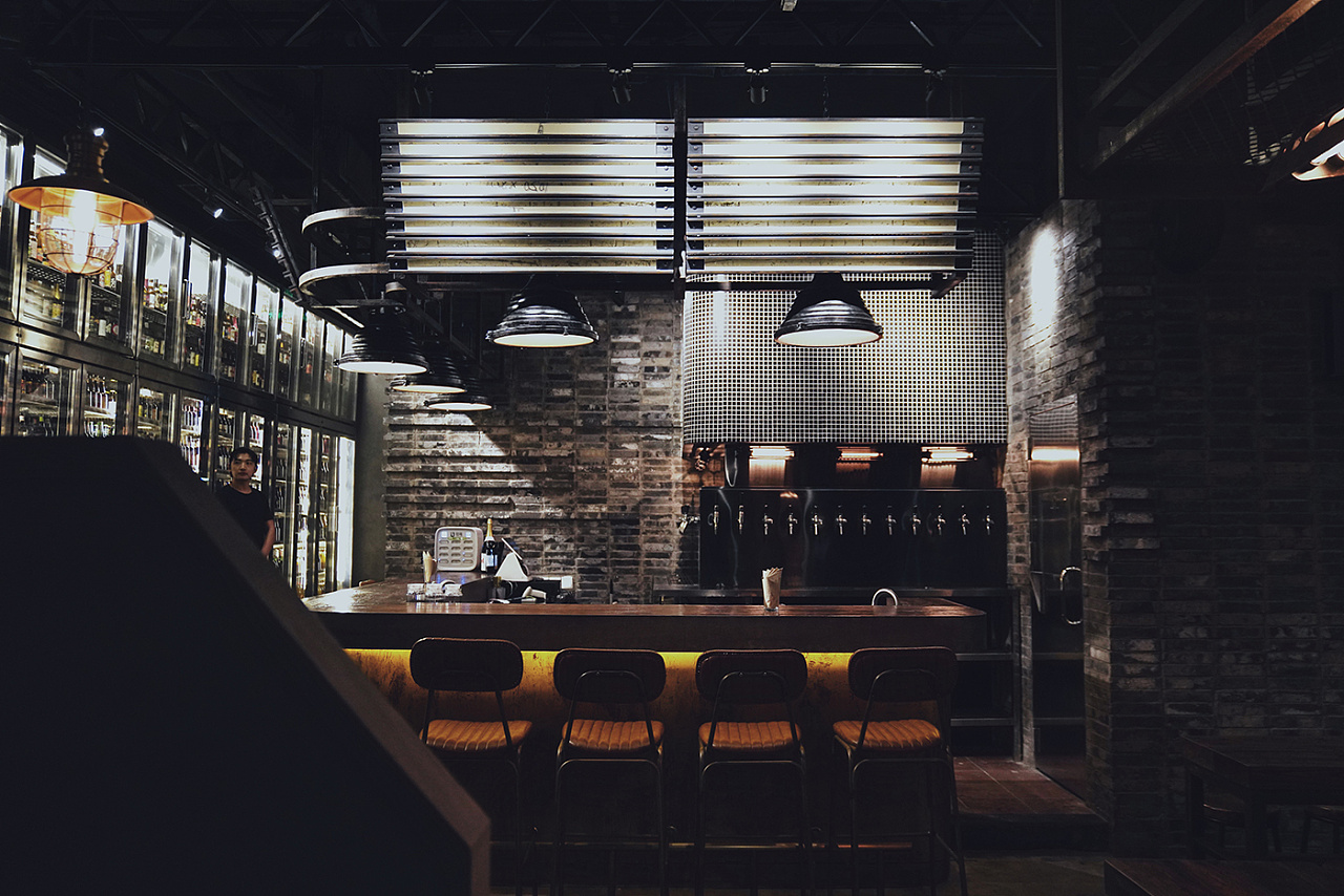 三生onewood酒吧空间视觉设计