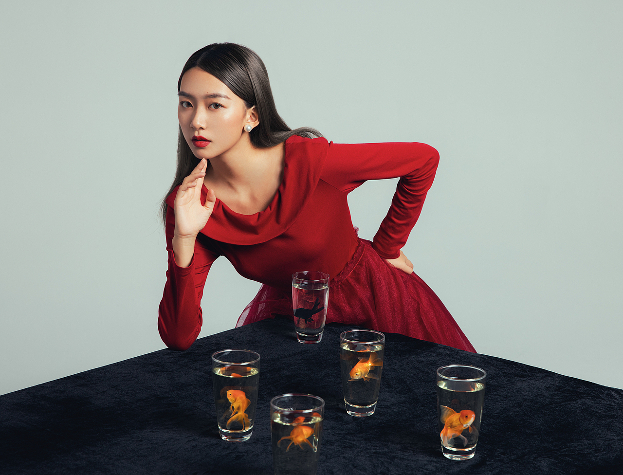 红（图ZMjI2MzY0OTMy） - 人像摄影 - 站酷设计师_风瞳_原创素材 - 站酷ZCOOL