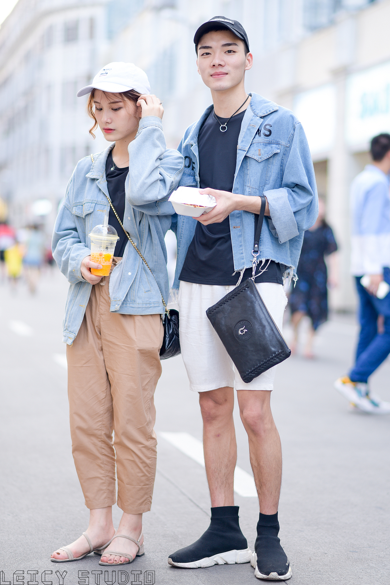 路人拍摄计划【第9期】18.07.04 福建.厦门.中山路（图ZMTIyMTAxMDA4） - 人像摄影 - 站酷设计师Leicy原创素材 - 站酷ZCOOL