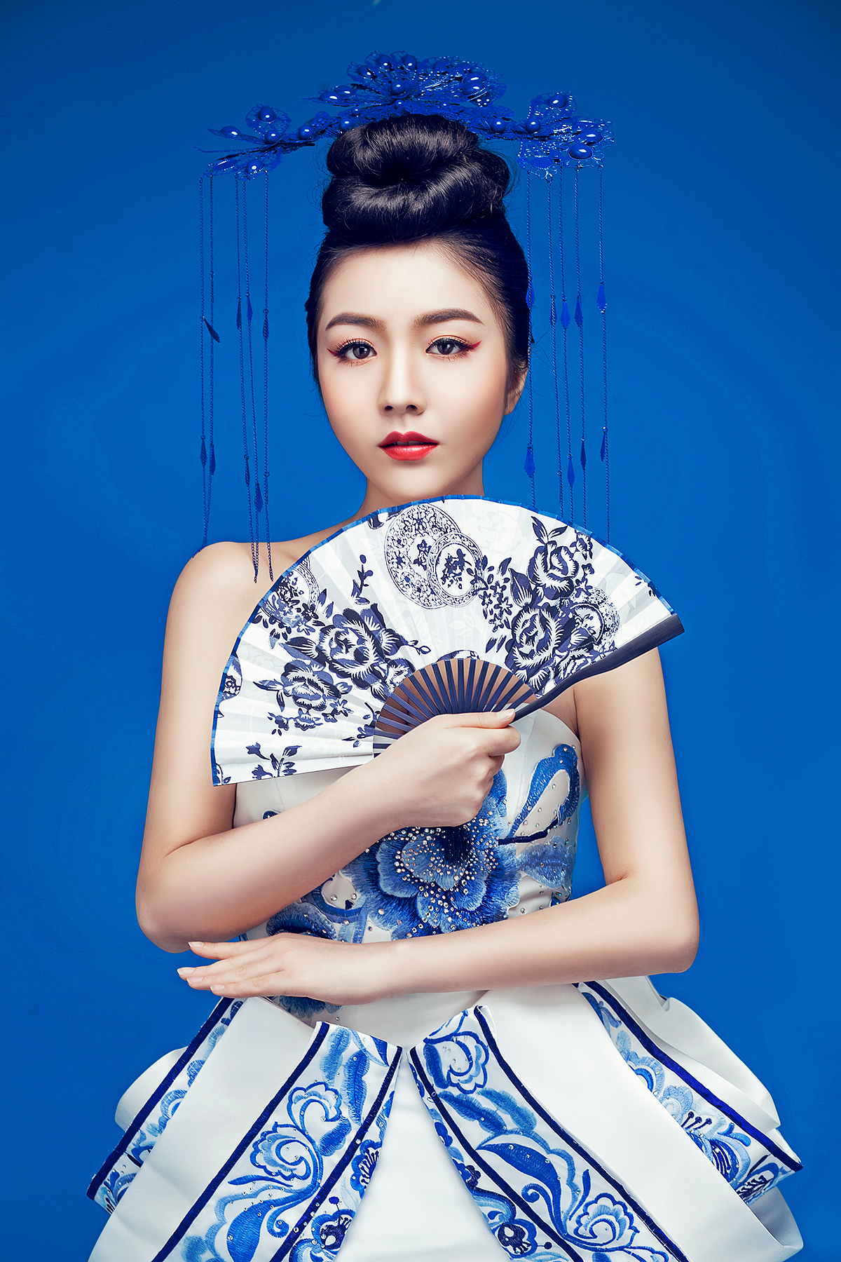 青花瓷古装人像修图（图ZNDU1MzQxNDQ=） - 修图/后期 - 站酷设计师waggas原创素材 - 站酷ZCOOL