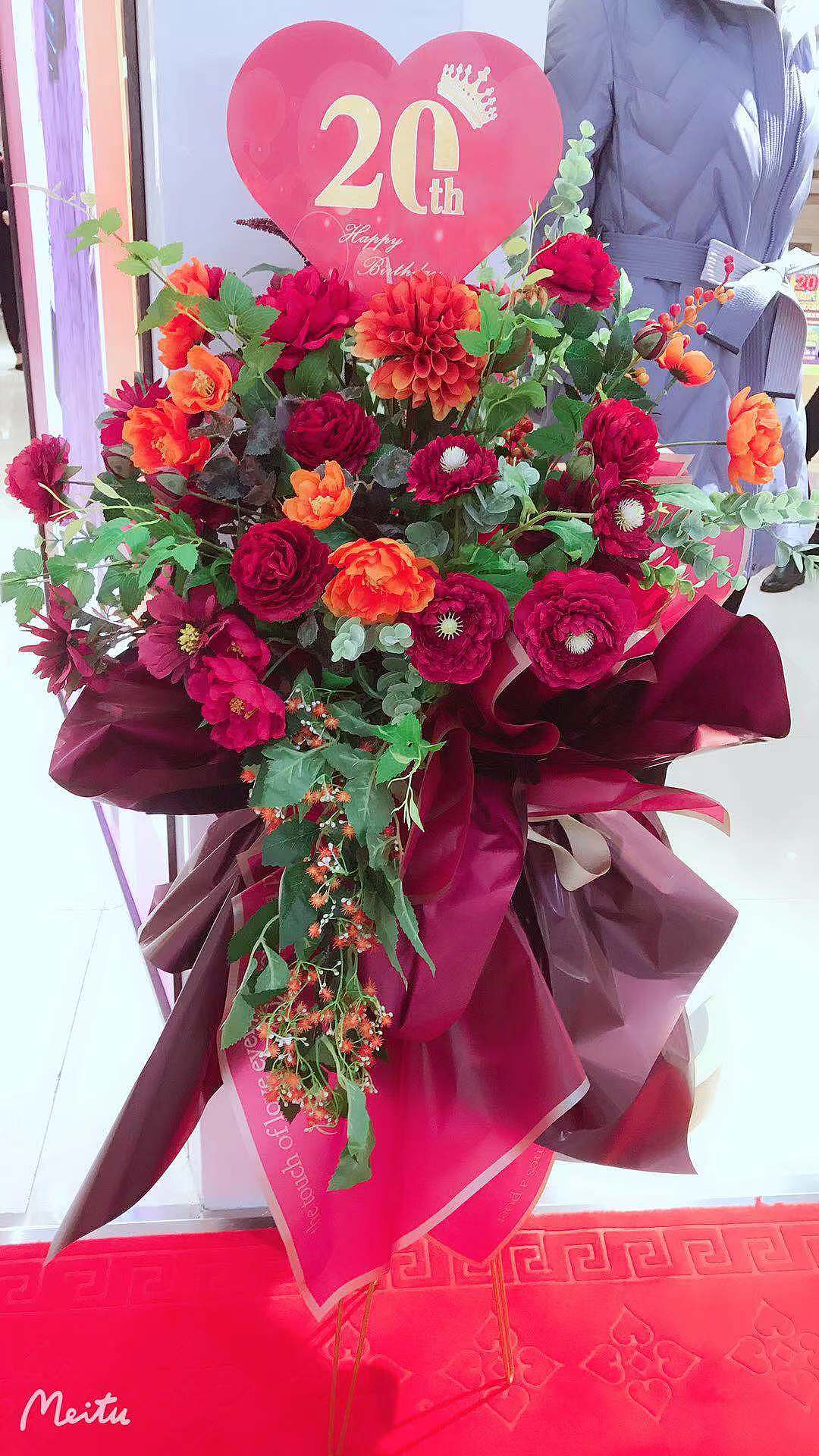 20廿栉风沐雨 砥砺前行（图ZMjM1NzIyMjMy） - 宣传物料 - 站酷设计师悟空Illustrator原创素材 - 站酷ZCOOL