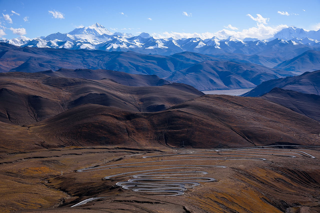 豆田， 喜马拉雅山脉的山峰，来自摄影师Max Rive。
