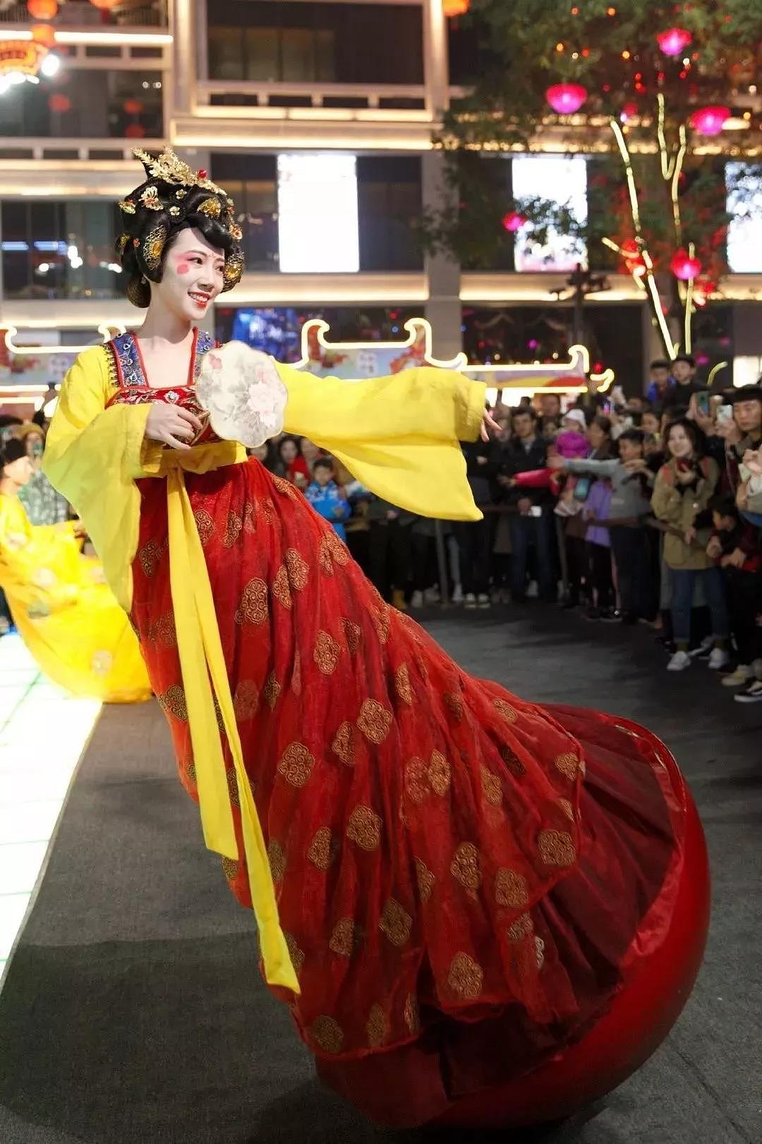 梦回大唐西安不倒翁