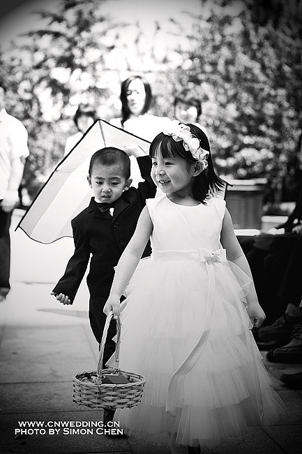 《婚礼感人至深一瞬间-I》新闻纪实婚礼摄影陈昕Simon Chen(婚礼纪实跟拍)（图ZMzY0NTg0NA==） - 人像摄影 - 站酷设计师婚礼摄影师陈昕原创素材 - 站酷ZCOOL