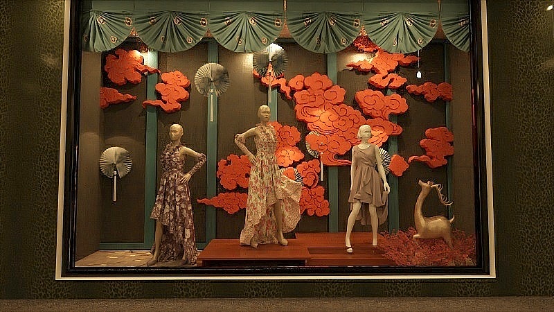 中国风服装橱柜展示