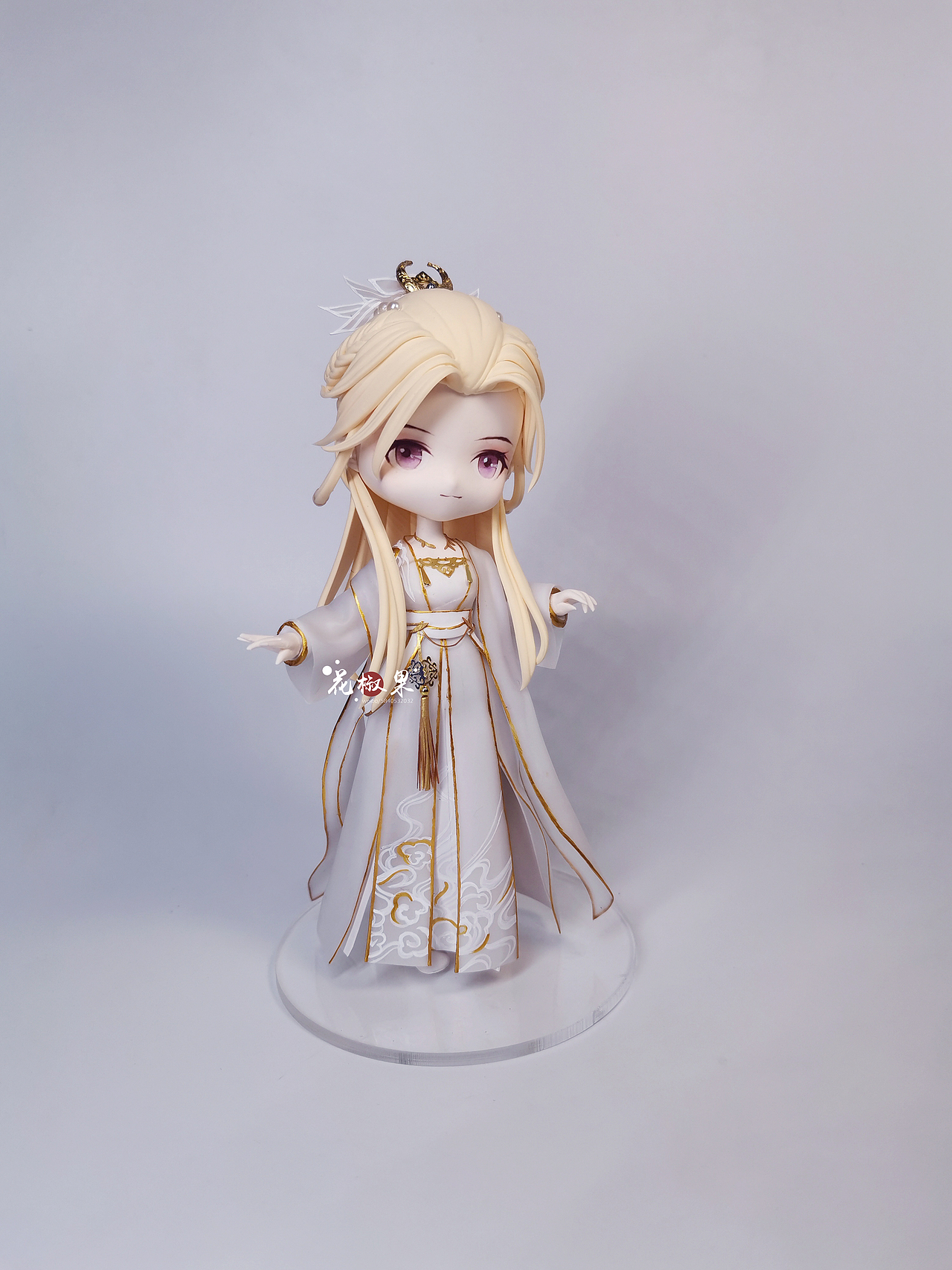 剑网3q版狐金踏云盒子成女