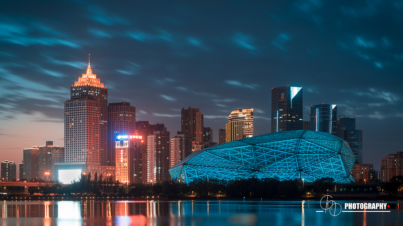 沈阳城市建筑摄影一个建筑在不同时段的样子