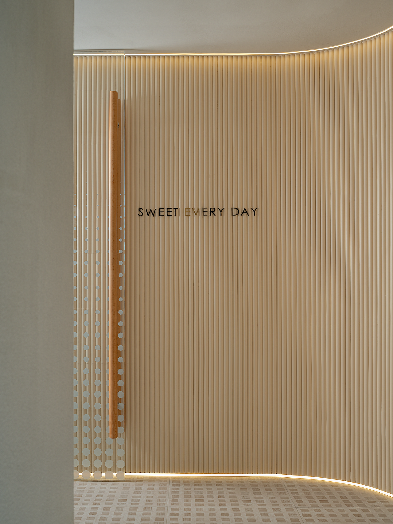 EV CAKE 滨江店（图ZMjY4NDU2OTQ4） - 酒店餐饮设计 - 站酷设计师知白设计研究室原创素材 - 站酷ZCOOL