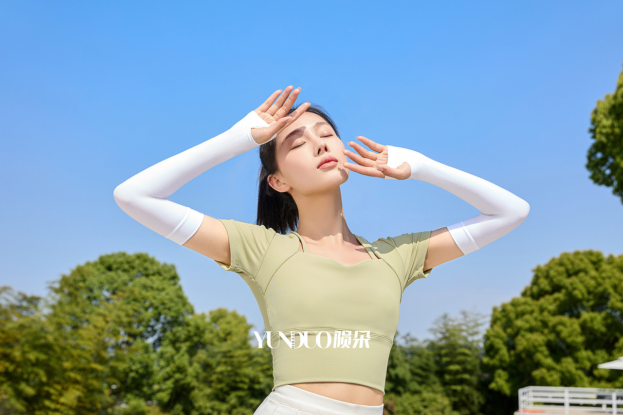 防嗮口罩 防晒冰袖 防晒衣 防晒帽 焦下风格防嗮（图ZMzU0NzkyMTAw） - 产品摄影 - 站酷设计师陨朵商拍刘大奇原创素材 - 站酷ZCOOL