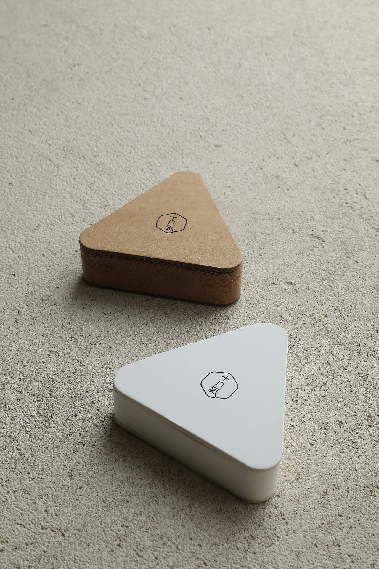 十八纸——胶囊手机支架（图ZMjYyNzg4NDMy） - 生活用品 - 站酷设计师十八纸风琴纸家具原创素材 - 站酷ZCOOL