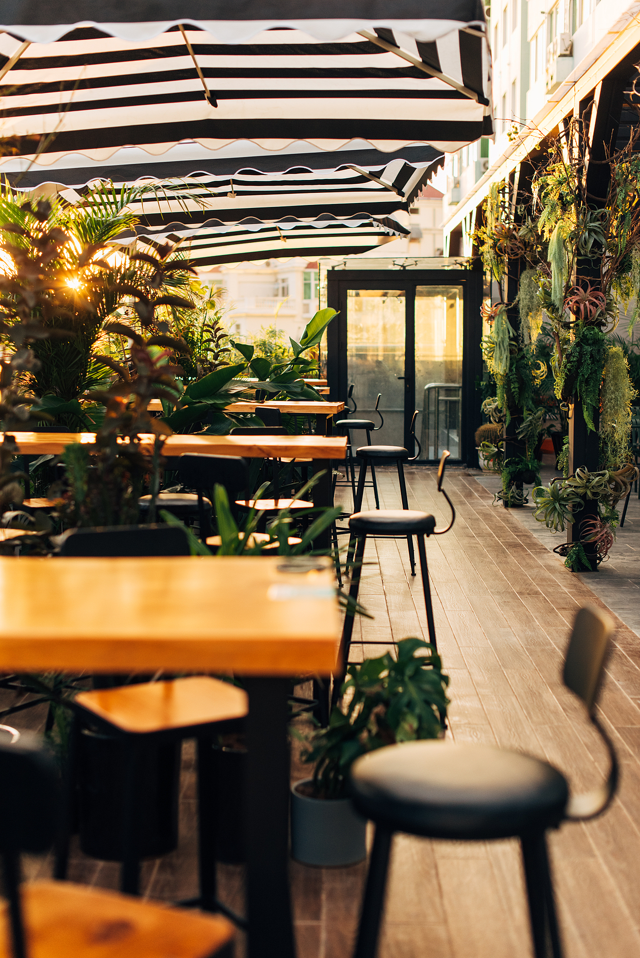 花园咖啡馆空间拍摄（图ZMTk3MDc4ODQ4） - 环境/建筑摄影 - 站酷设计师陈陈昶君原创素材 - 站酷ZCOOL