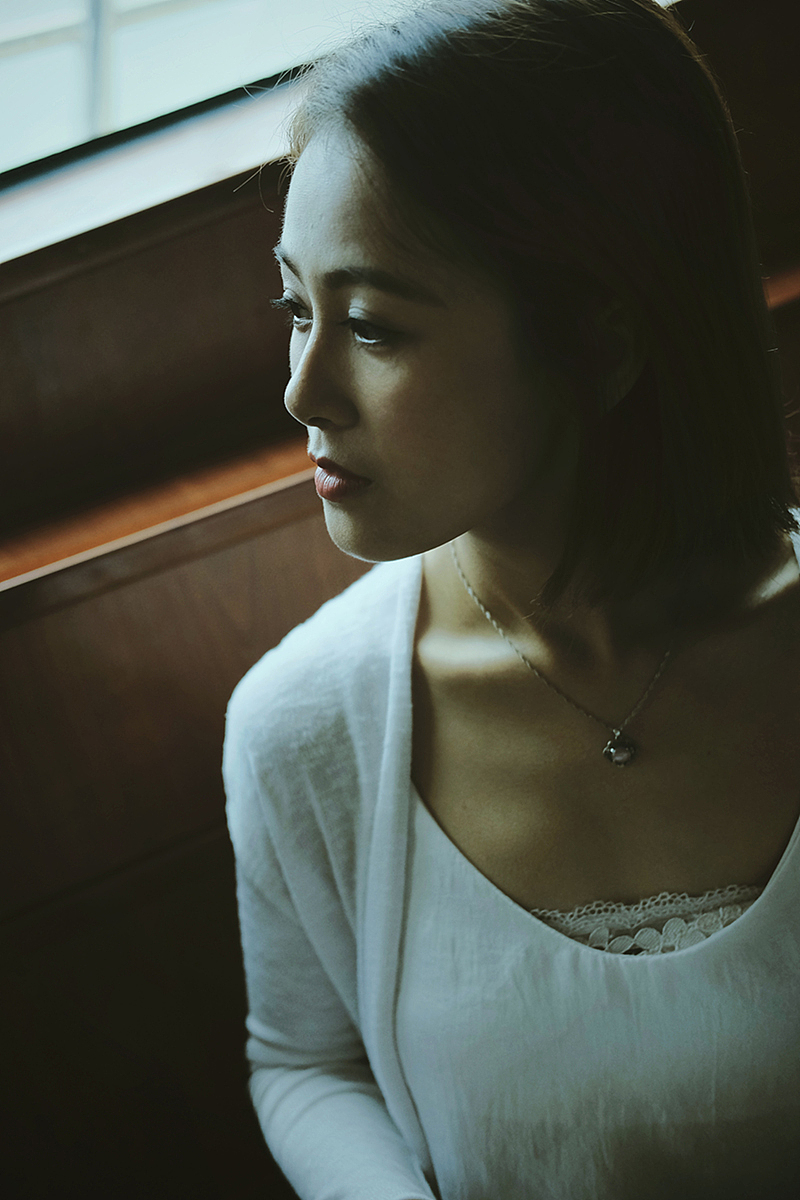 一本书，一盒柠檬茶，和一个女孩（图ZMTA3NDQyMjIw） - 人像摄影 - 站酷设计师ookikoo原创素材 - 站酷ZCOOL
