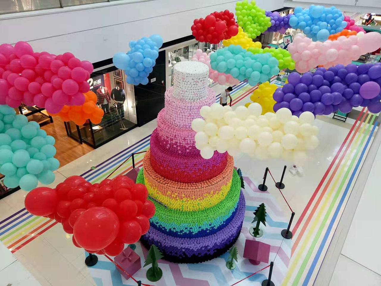 2019年晋中万达周年庆美陈（图ZMjAzNTMzNDQ0） - 展陈设计 - 站酷设计师太原馨奇艺术原创素材 - 站酷ZCOOL