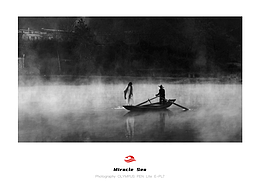 【 Miracle Sea 】湖心小舟2 #黑白照片