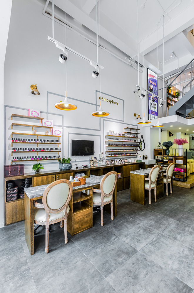 长沙复古风格美甲店装修案例图