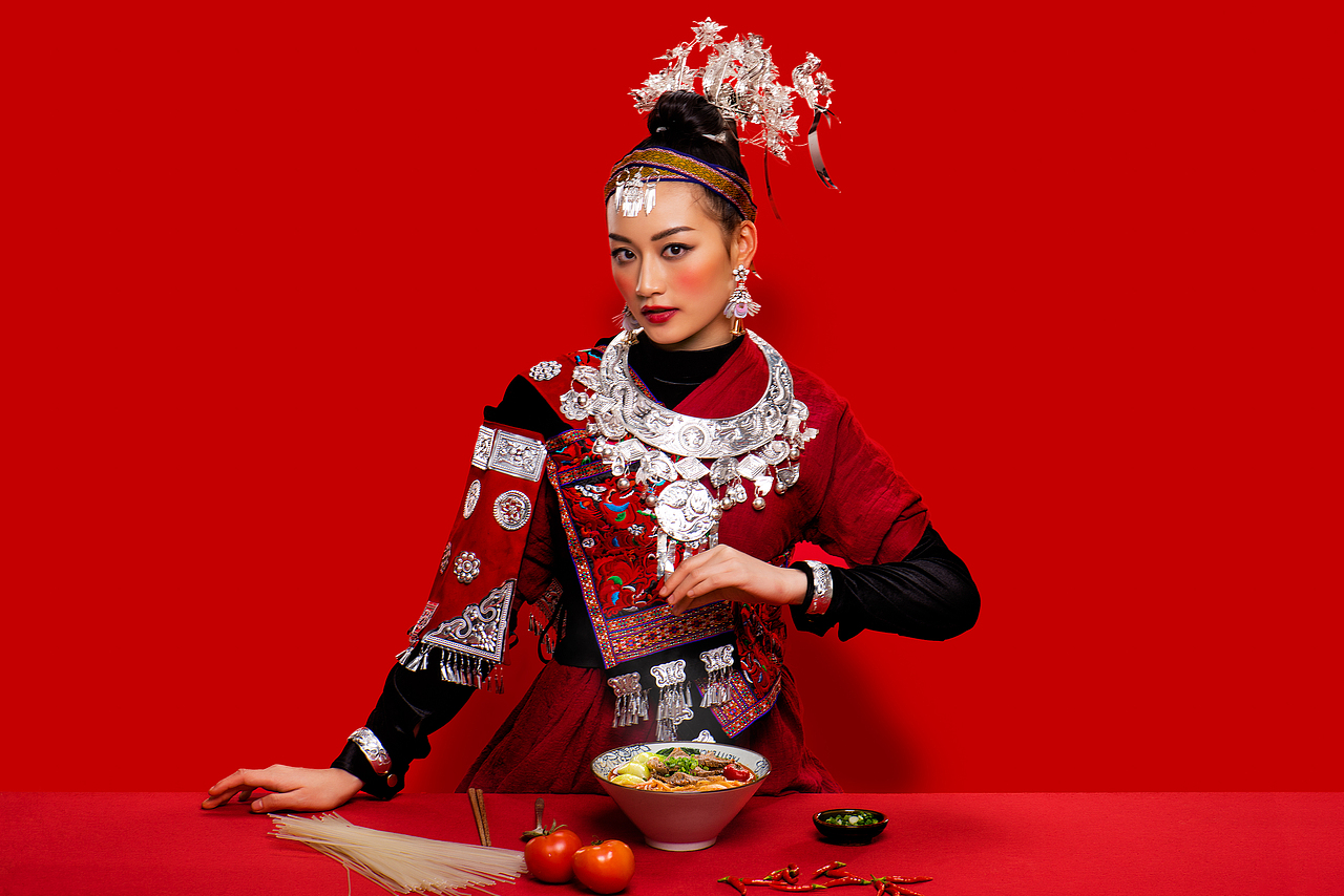 俏凤凰.苗家牛肉粉 形象照拍摄
