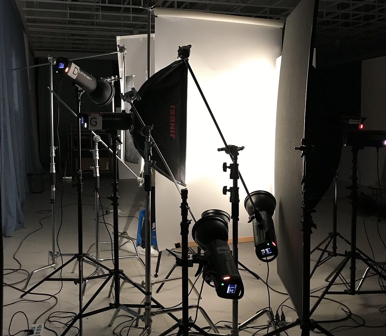 礦泉水（圖ZMjQ3MTM1Mjgw） - 產(chǎn)品攝影 - 站酷設(shè)計師商業(yè)攝影師阿鋒原創(chuàng)素材 - 站酷ZCOOL