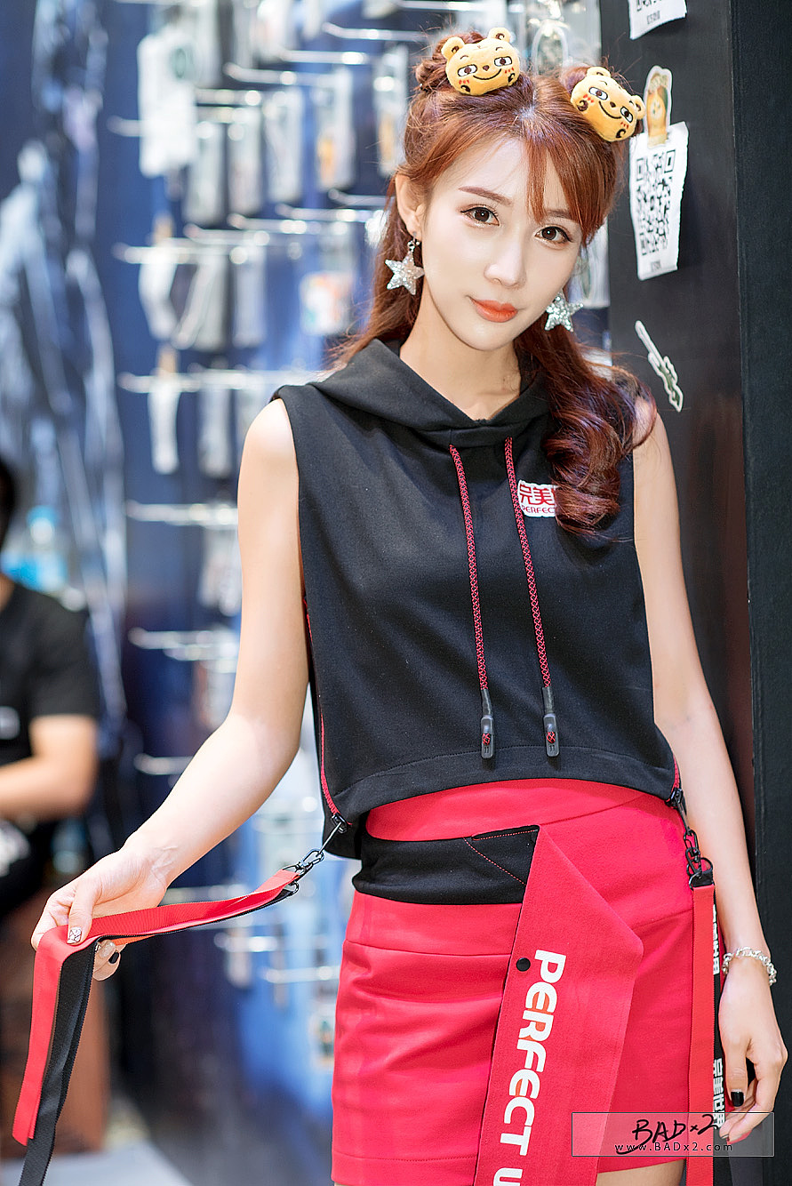 2017ChinaJoy ShowGirl随拍(二)（图ZODkyODM2NTY=） - 人像摄影 - 站酷设计师kenzou原创素材 - 站酷ZCOOL
