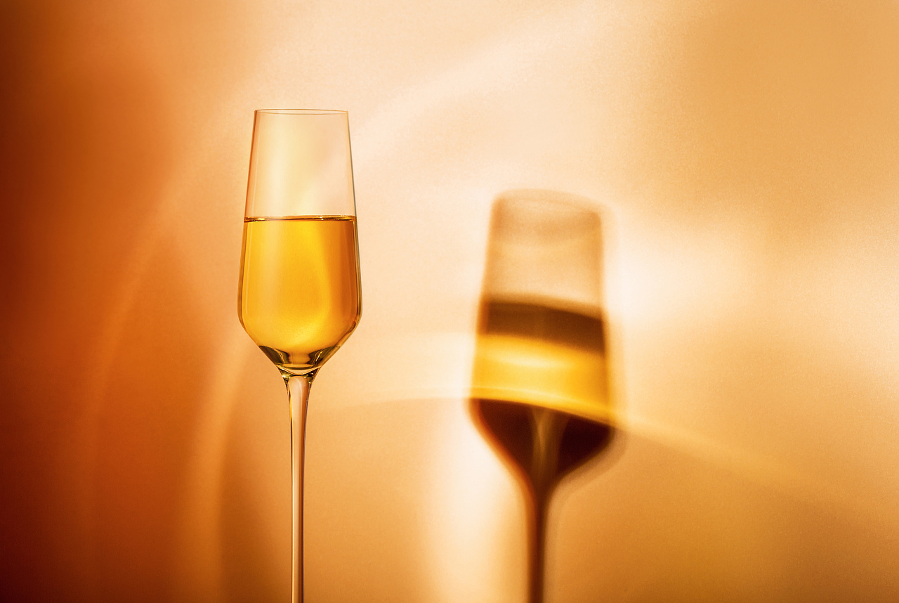新年横幅抠图庆祝香槟特写香槟杯摄影长笛图片 - Canva可画