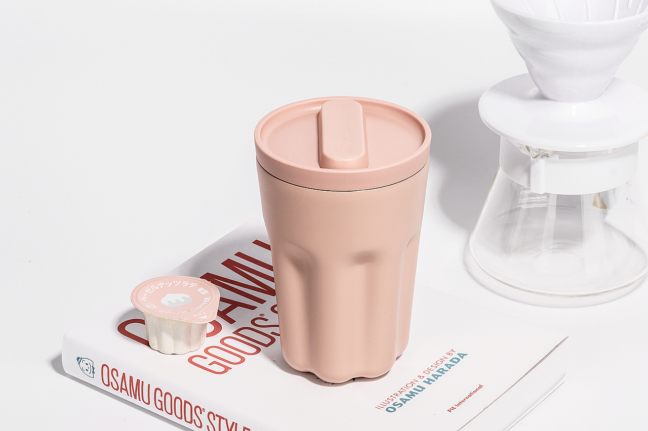 栗子摄影|一个保温杯的孤独旅行-便携保温杯创意摄影