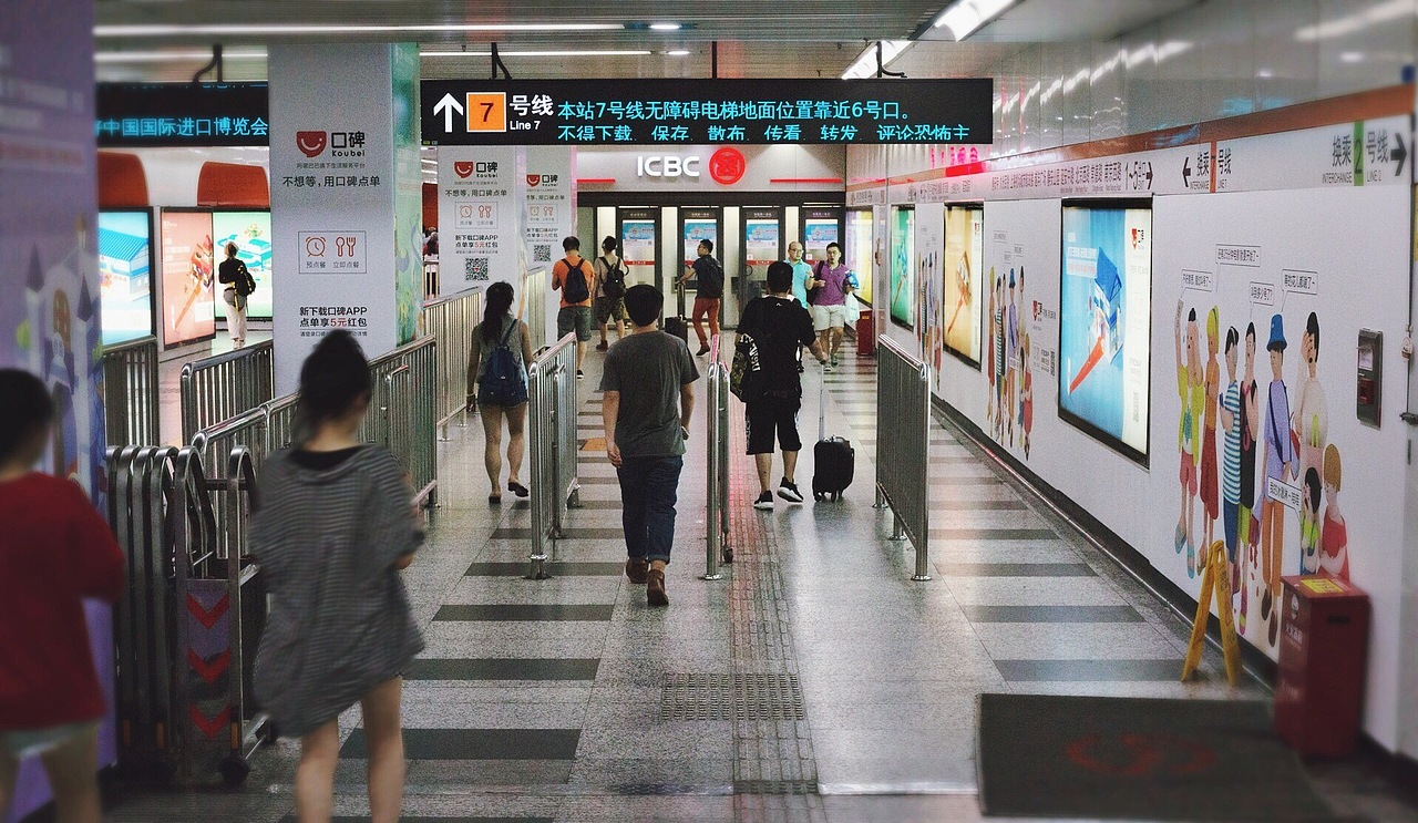 「口碑·吃饭排队焦虑症」地铁海报设计（图ZMTMwMzI3NDcy） - 宣传物料 - 站酷设计师Utoink乌印画原创素材 - 站酷ZCOOL