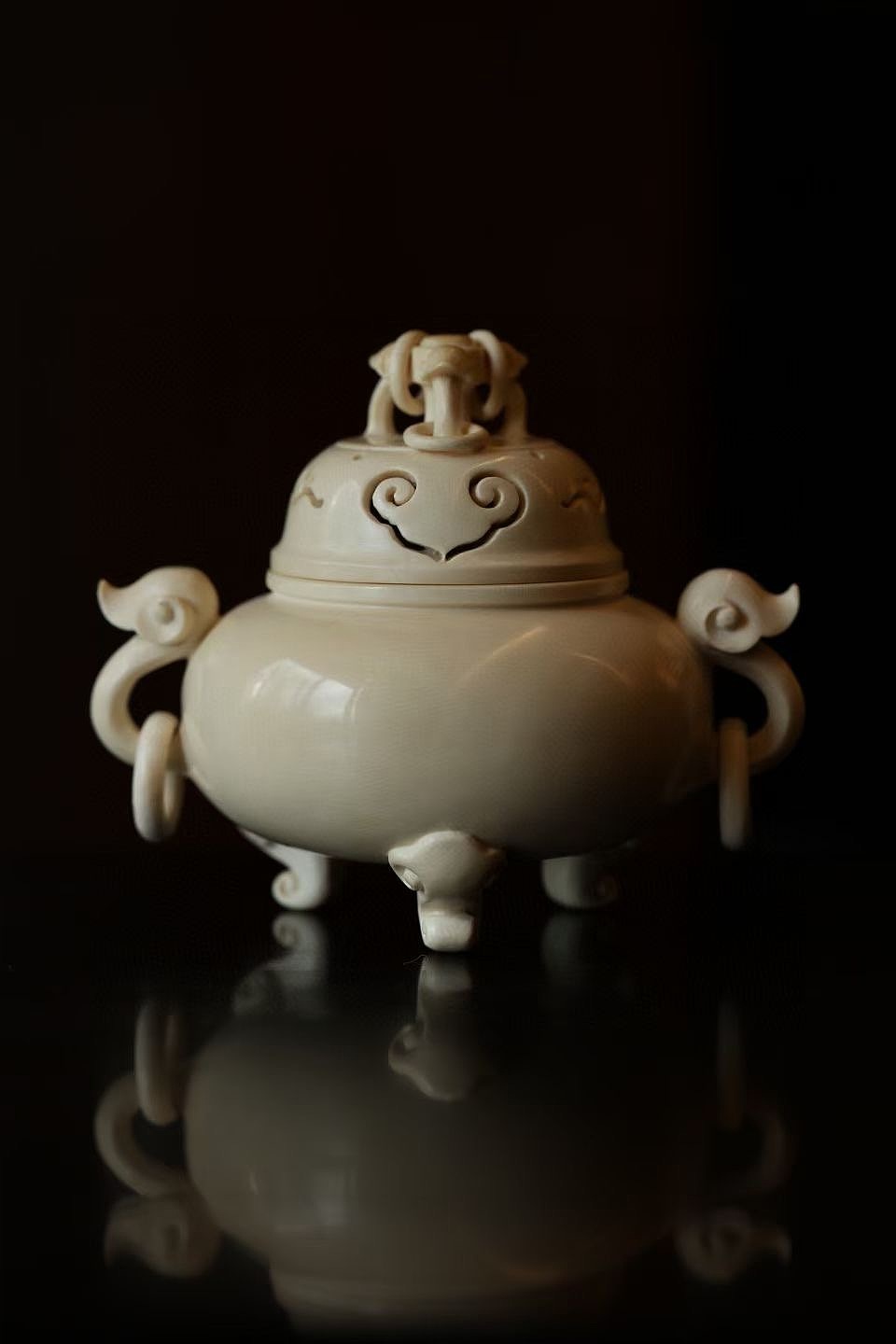 猛犸| 三足如意熏炉