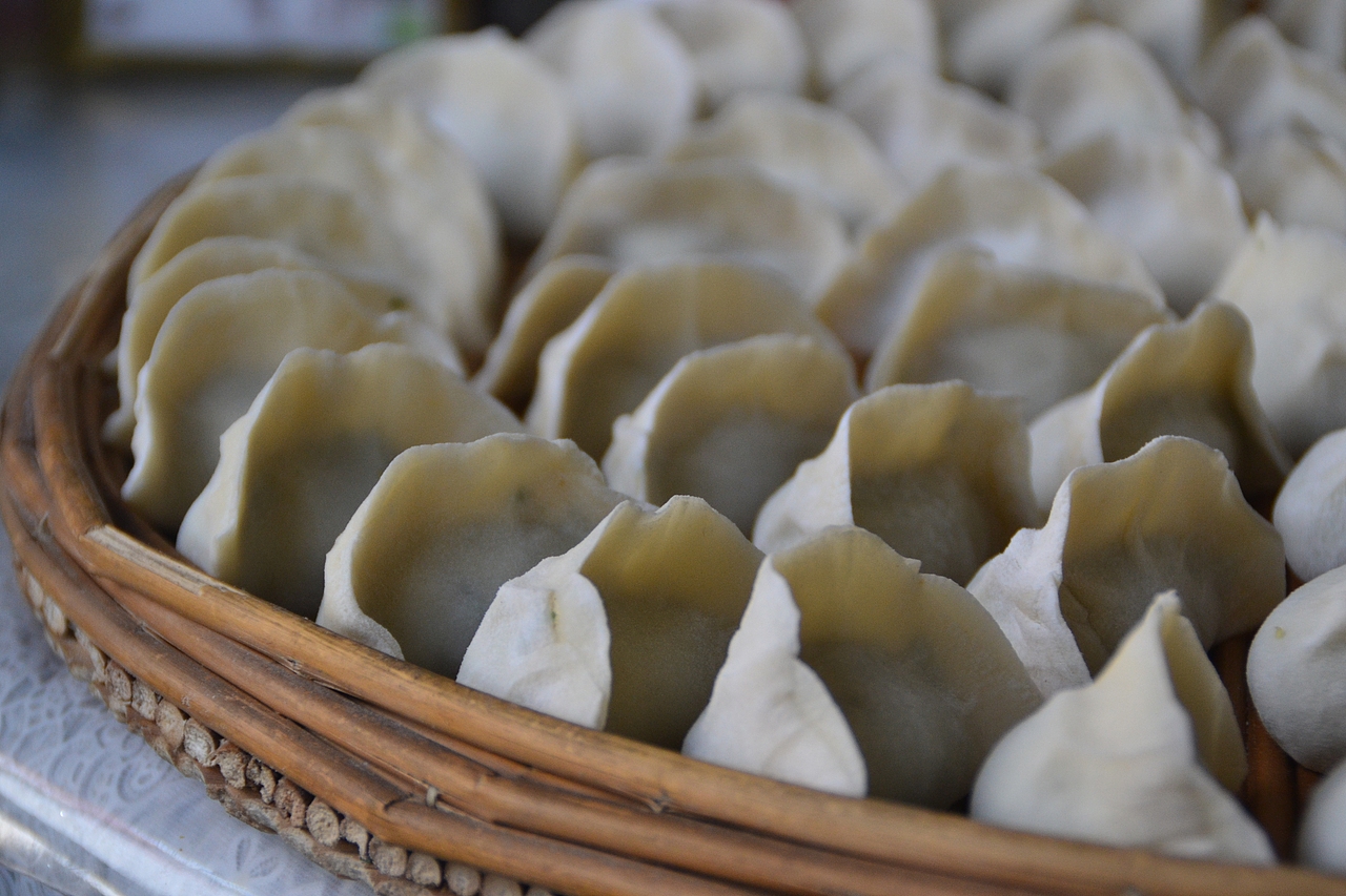 包饺子（图ZMTEwMDExMjk2） - 产品摄影 - 站酷设计师liyslove原创素材 - 站酷ZCOOL