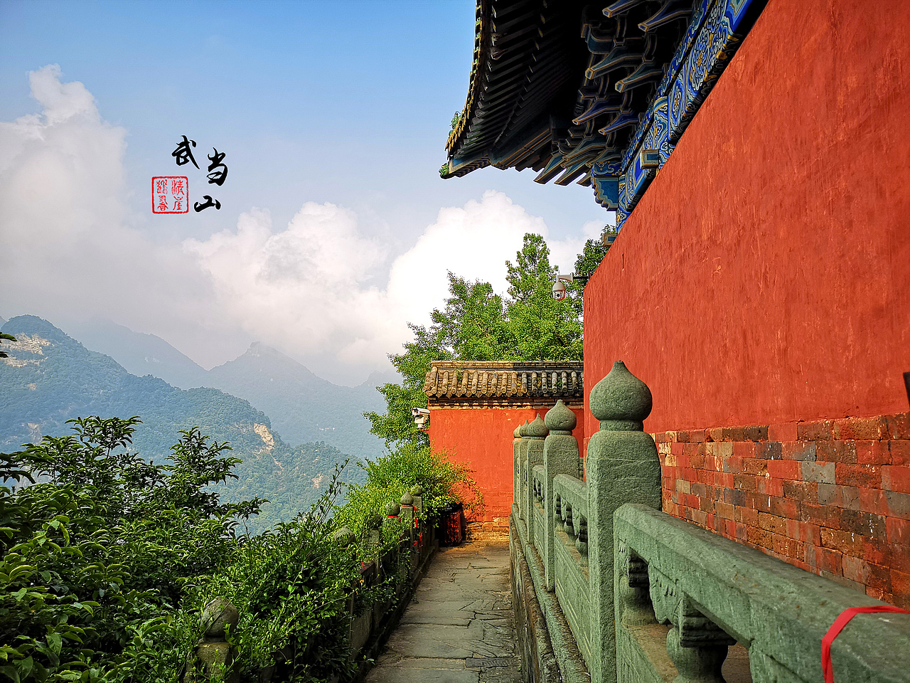 2018摄影作品合集 | 一声惊笛顾白衣