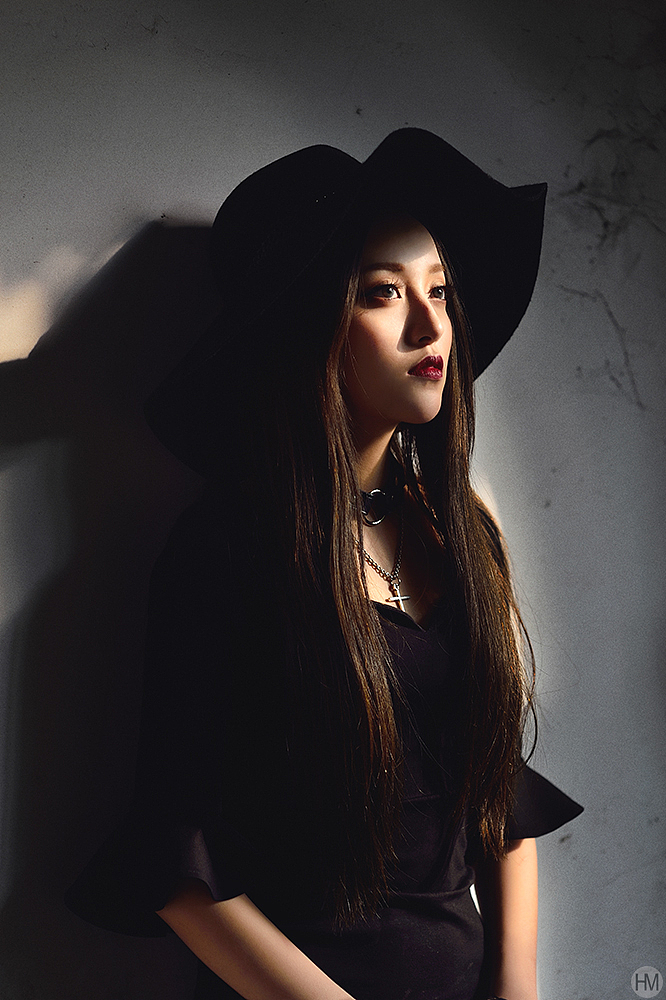 《你眼中的光,是清冷的火》