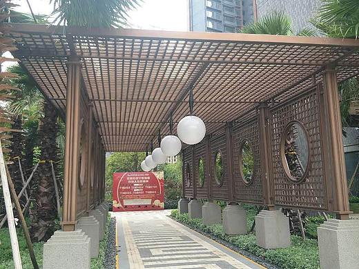 小区廊架不锈钢屏风表面户外氟碳漆