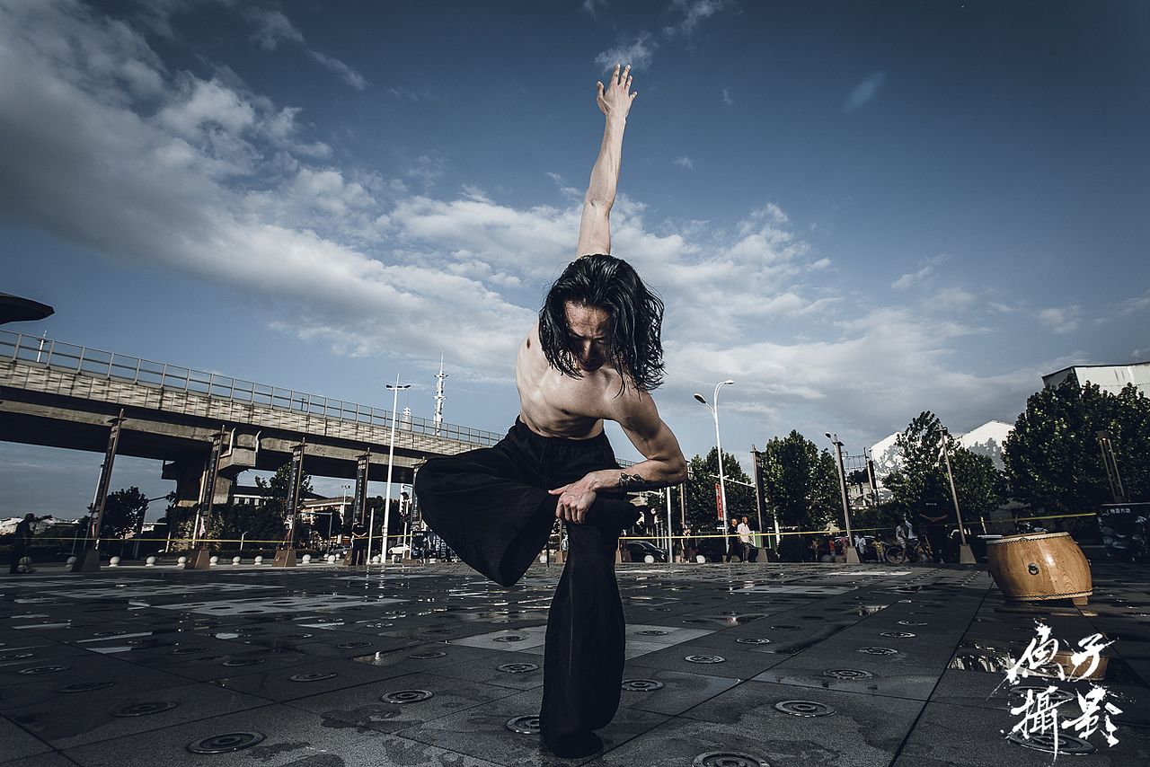 鱼子记录.2021.07.24，环境舞蹈——《在水与火之间》（图ZMjY1MzQ2MDcy） - 时尚/艺术摄影 - 站酷设计师鱼子yuzi原创素材 - 站酷ZCOOL