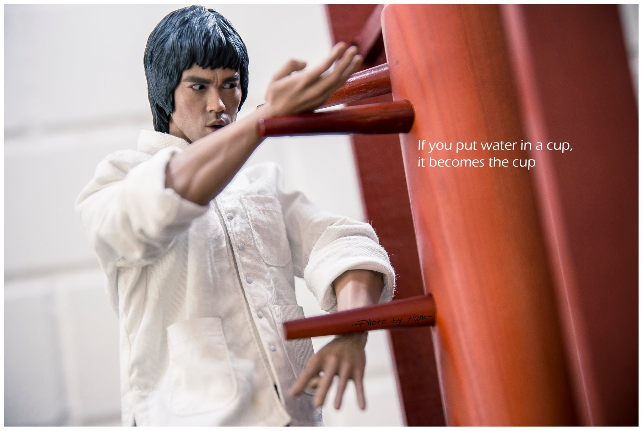 hot toys-李小龙_ be water
