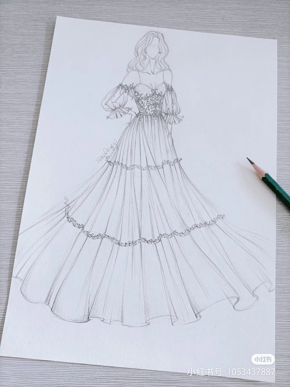 服装设计铅笔画婚纱图片