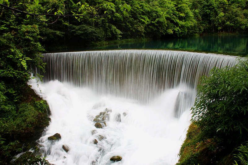 青山绿水韵味足