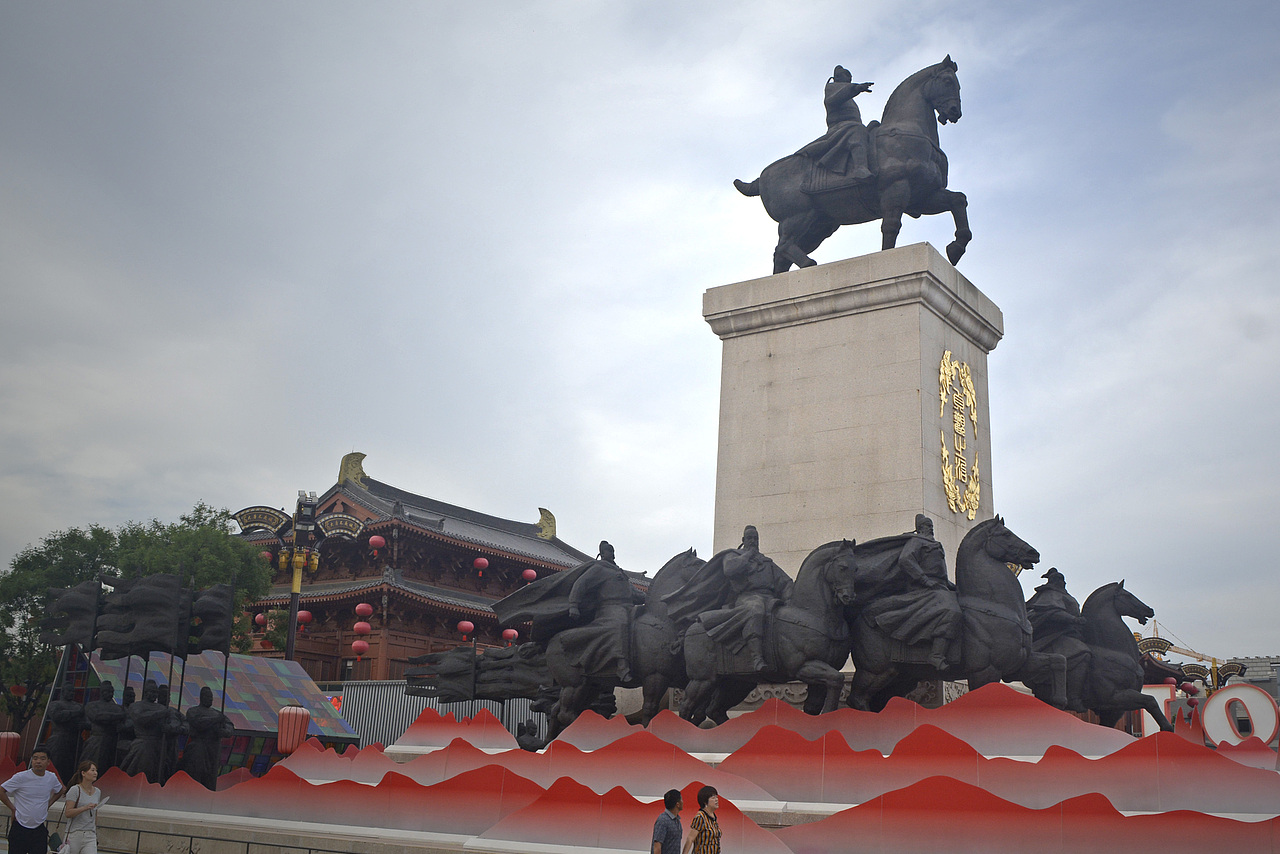 贞观之治,唐太宗带兵出征,气宇轩昂,兵强马壮,气势磅礴.