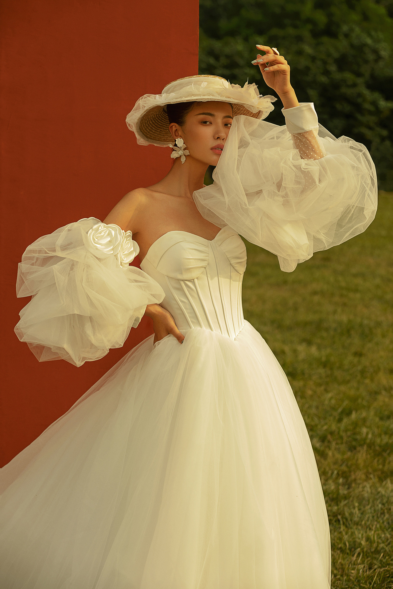 复古红墙婚纱照