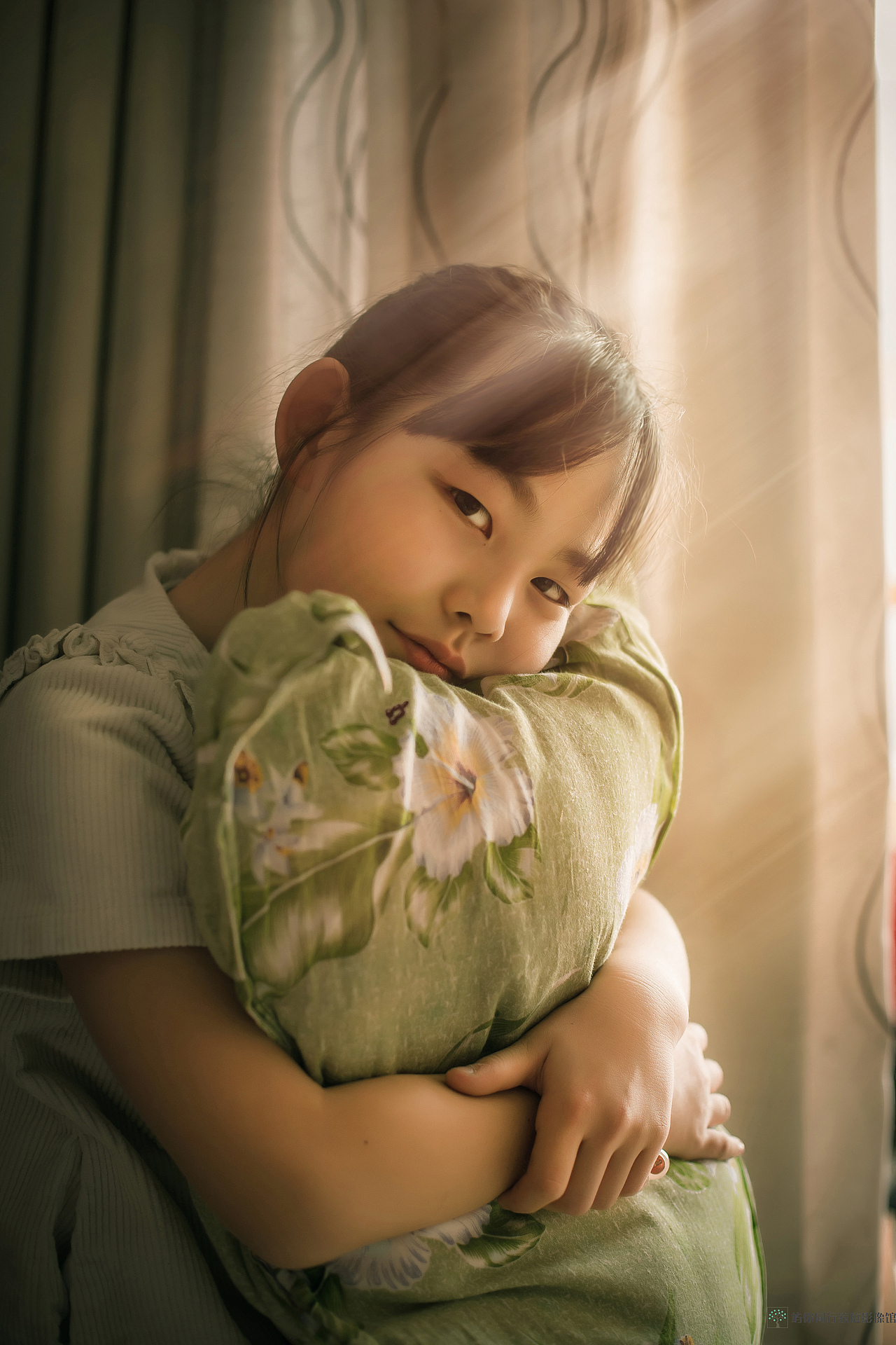 少女初成天真烂漫