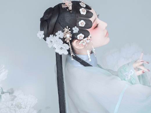 麦子作品《花不语》