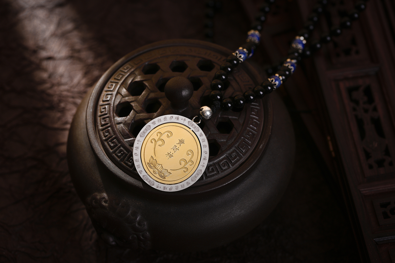 珠寶黃金吊墜拍攝（圖ZMTczMTI4MDEy） - 產(chǎn)品攝影 - 站酷設(shè)計師沒有青春的喇叭原創(chuàng)素材 - 站酷ZCOOL