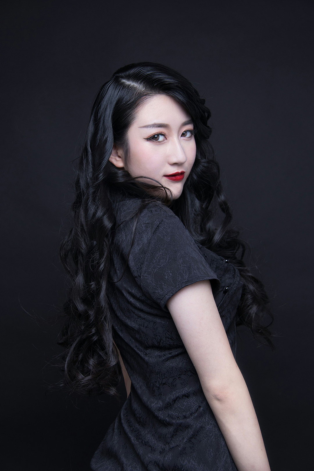 黑色曼陀罗（图ZODM0NDQ4NDQ=） - 人像摄影 - 站酷设计师化妆师思思原创素材 - 站酷ZCOOL