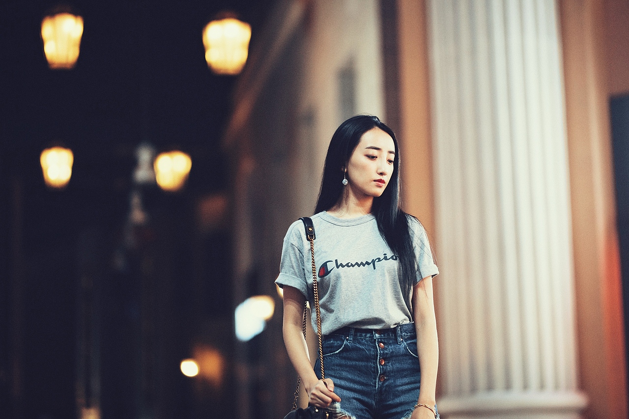 《夏夜》（图ZMTY0MDE5MTI4） - 人像摄影 - 站酷设计师喾葩原创素材 - 站酷ZCOOL