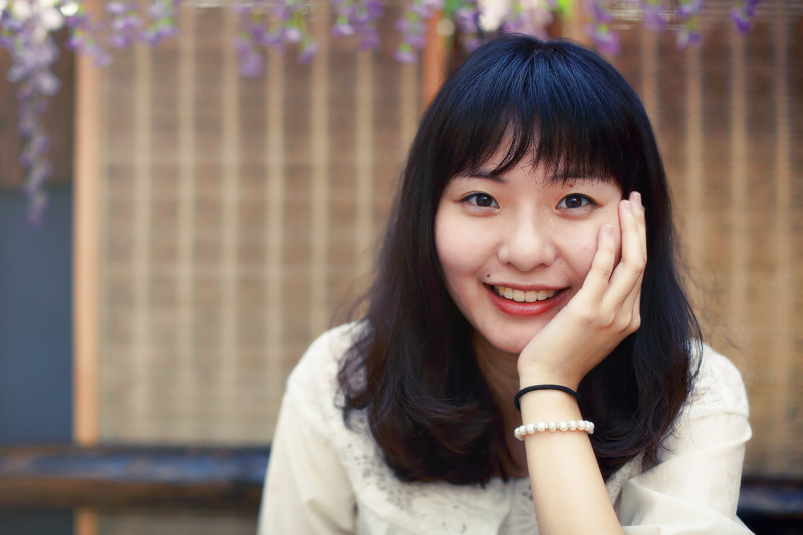 生活可以很简单,女生可以美的很单纯