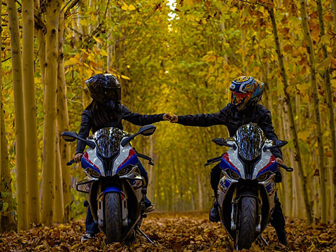 摄影｜秋日机车🍂酷爱风和自由